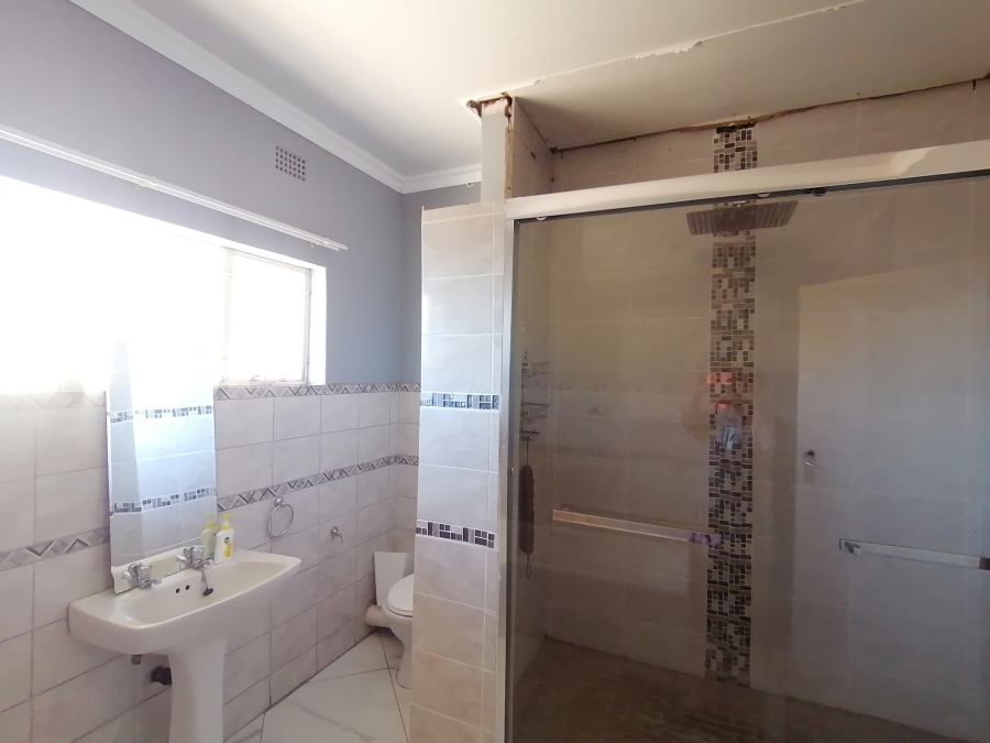 4 Bedroom Property for Sale in Klerksdorp Rural North West